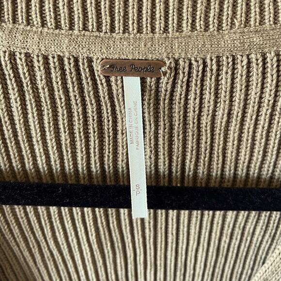 Free People Allure Ribbed Pullover V-Neck Long Sleeve Oversized Sweater - Picture 4 of 9